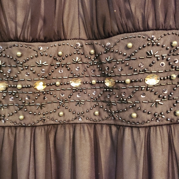 Party dress with beading - Picture 6 of 6